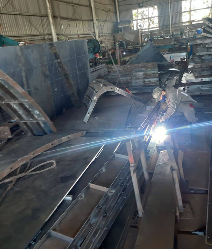 Ván khuôn đổ trụ cầu